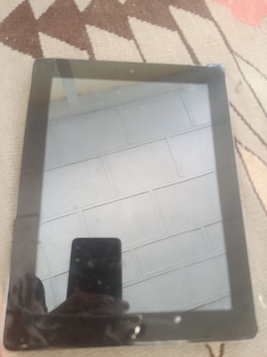 iPad mini 3 operativka xotira 16Gb zaryadning ham qoʻshib beriladi
