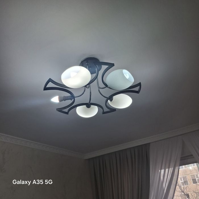 Люстра екеуі  10 мың теңге