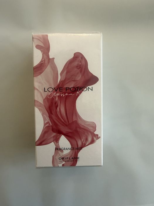 Парфюм-Love Potion Blossom Kiss на марката Oriflame