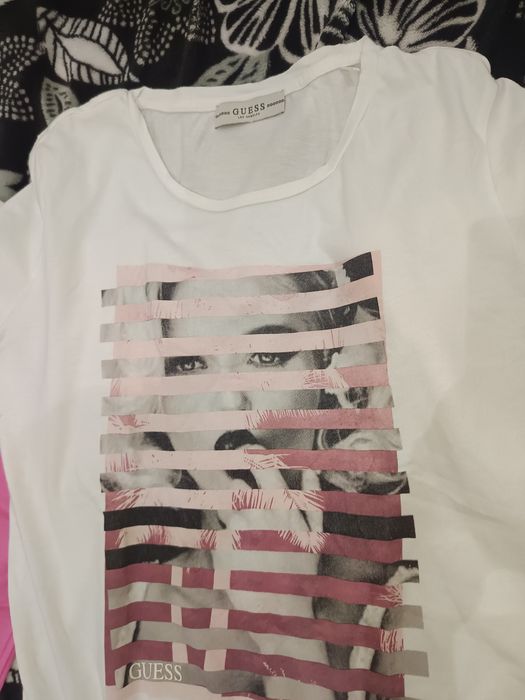 Tricou Guess mărimea M/L