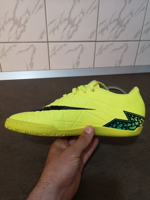 Vand ghete de fotbal Nike Hypervenom Phelon II