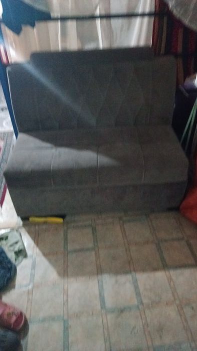 Продается мягкий уголок и диван с 2 креслами