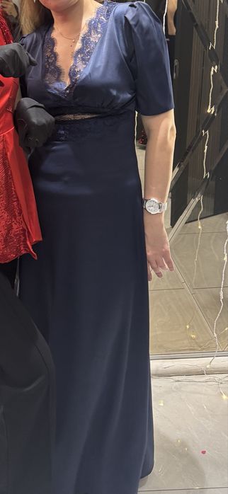 Вечерние платье в темно синем цвета