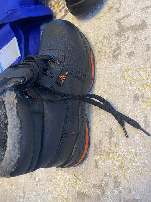 Продам рабочий комбинезон