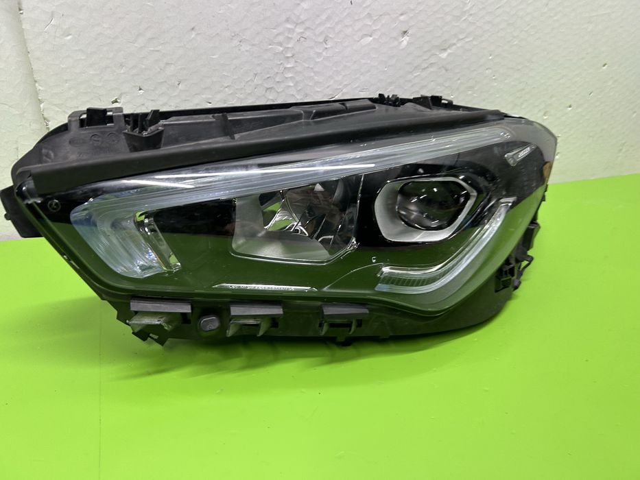 Far Mercedes CLA full led A118 stanga 2019-2023