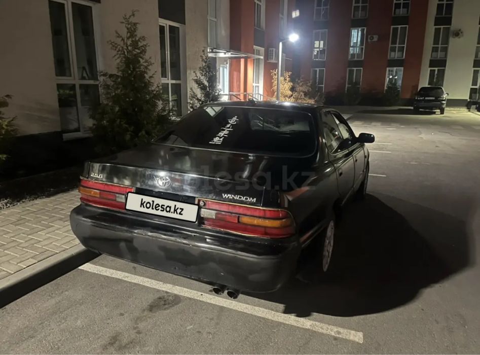 Toyota Windom 10
