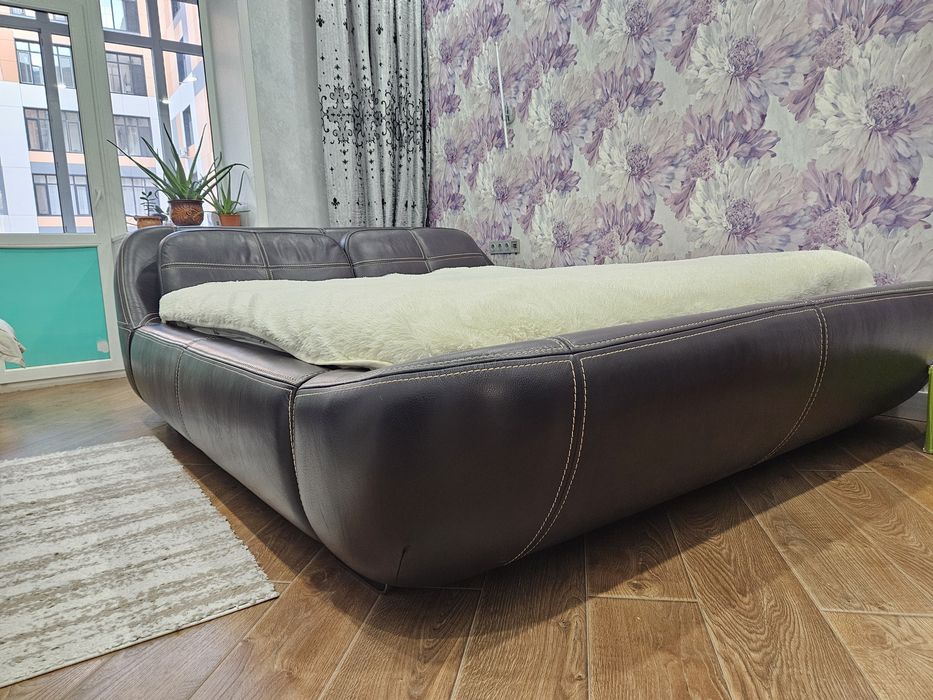 Продам б/у кровать