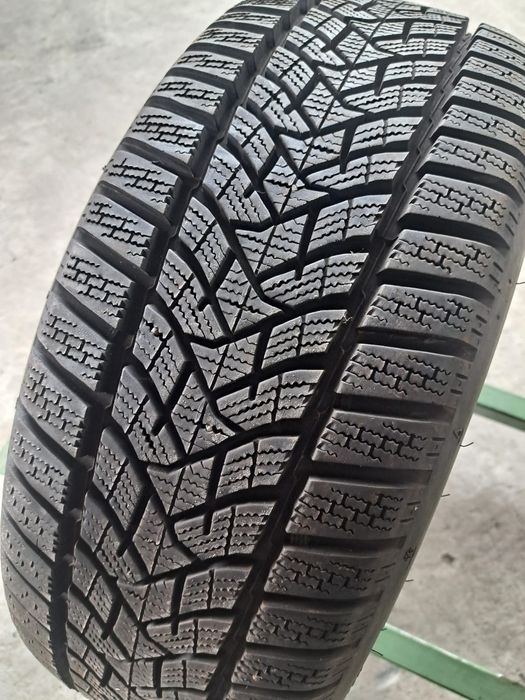 1 anvelopă iarnă 205 50 r17 Dunlop