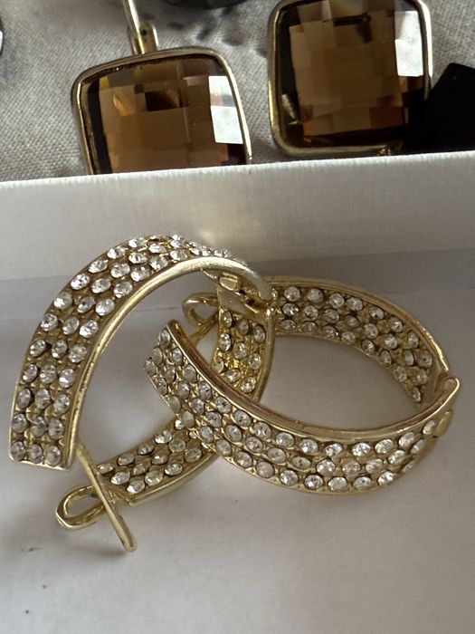 Продам бижутерию