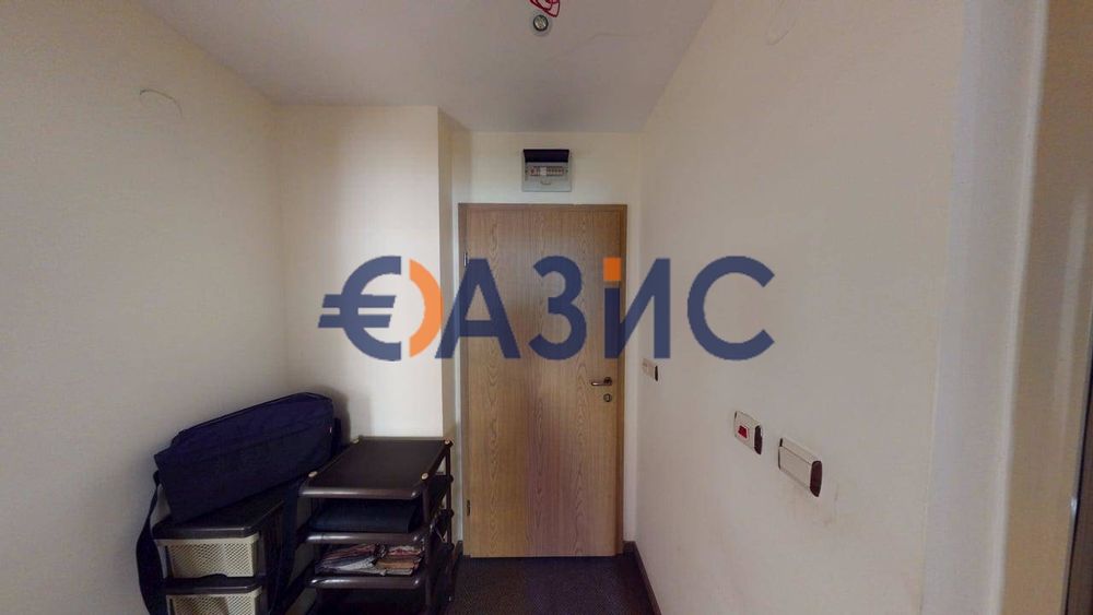 Продава се Двустаен апартамент в к.к. Слънчев бряг - 63 кв.м за 559 €/кв.м - Снимка #2