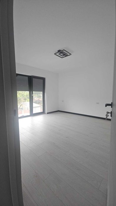 Vand casa noua premium