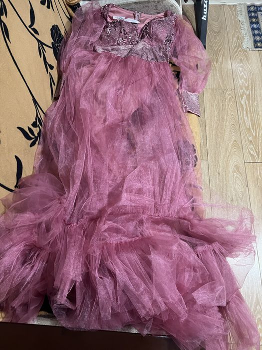 Rochie saray 200 lei negociabil
