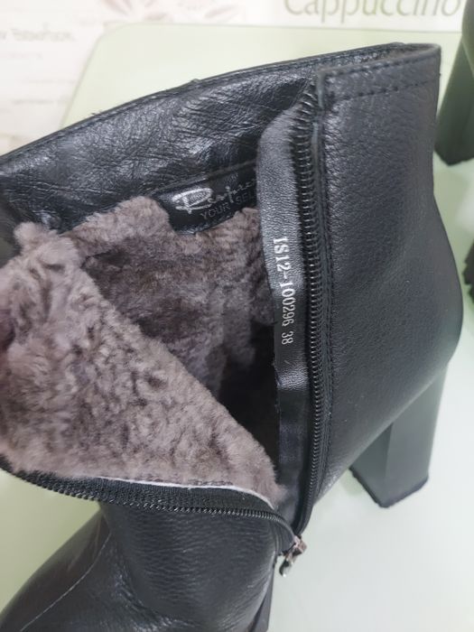 Женские зимние ботинки