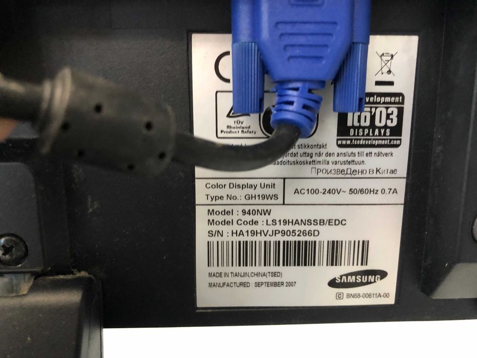 Монитор 15 дюймов Samsung SyncMaster 940nw б/у