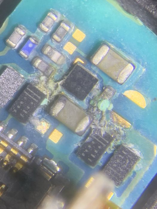 Placa de baza IPhone. Doar reparatii de placi defecte . Nu am placi pentru inlocuire .