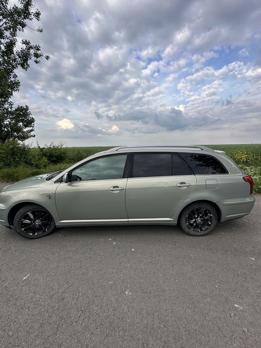 Toyota avensis T25