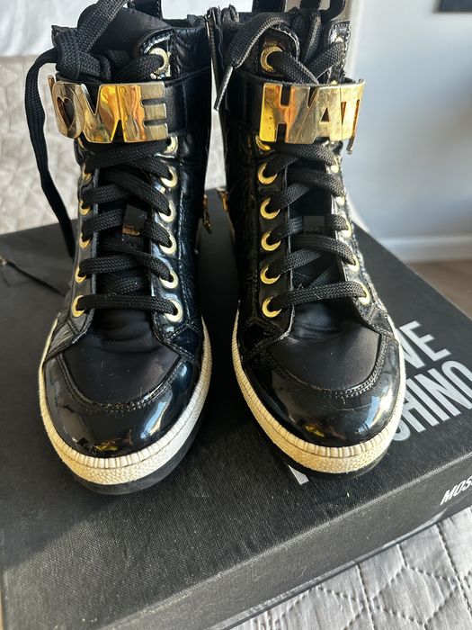 Vand adidasi Love Moschino