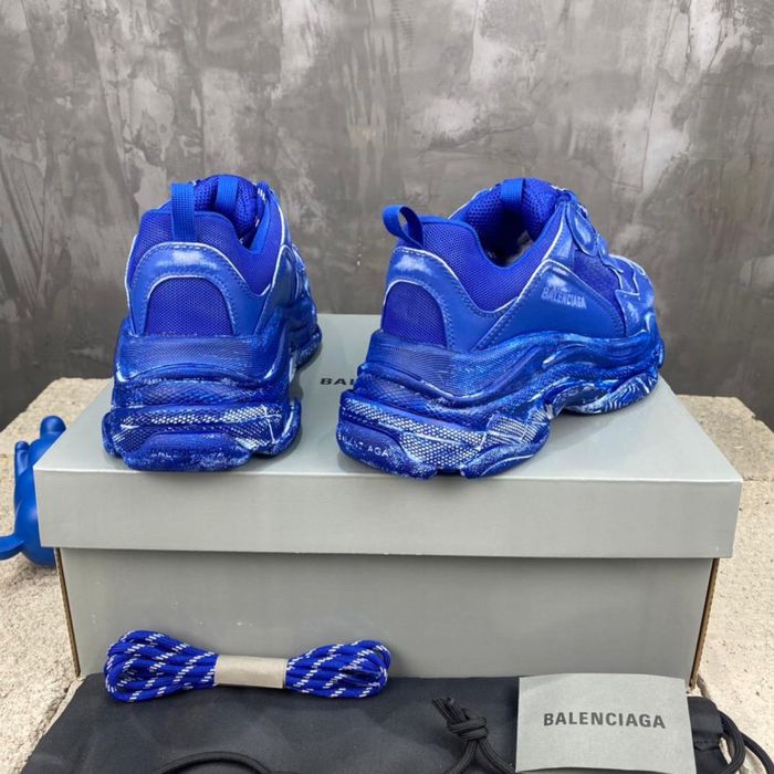 Balenciaga Triple S “blue”