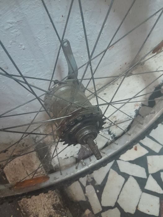 Jenti fără spate 26cu viteza in butuc 1,90