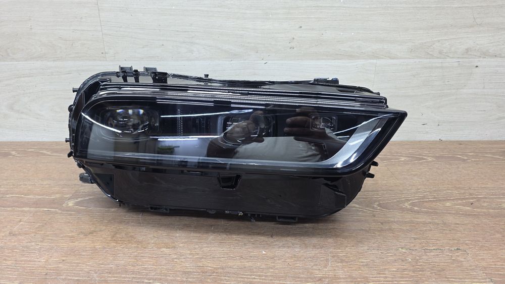Продам фару Bmw x7 g07