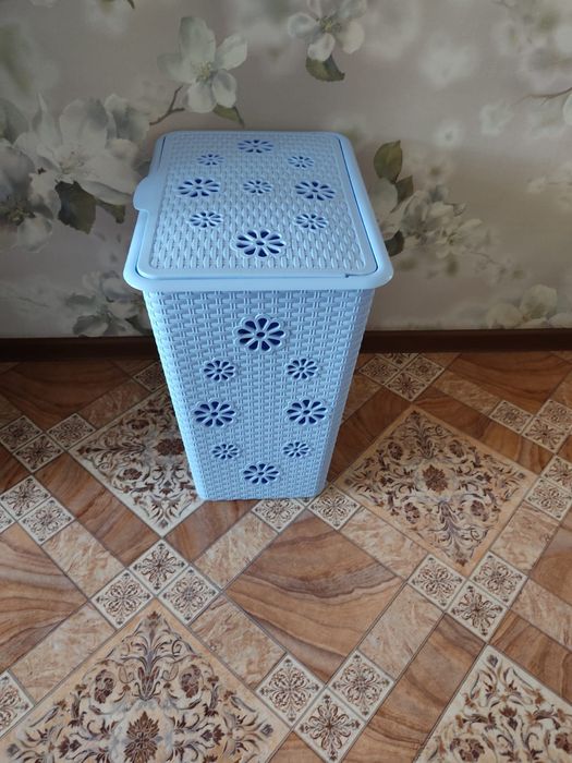 Продам корзину для белья.
