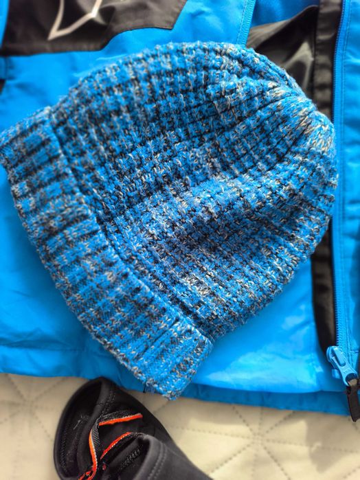 Ски екип 158/164см,шапка и ръкавици