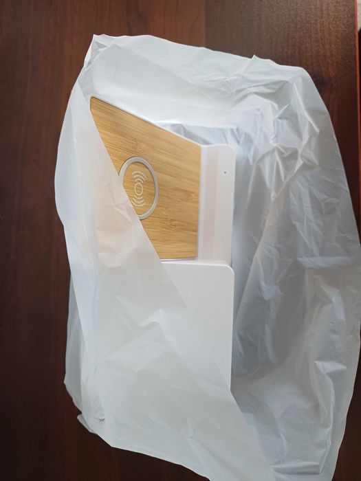 XdXClusive зарядно станция с говорител, много качествено