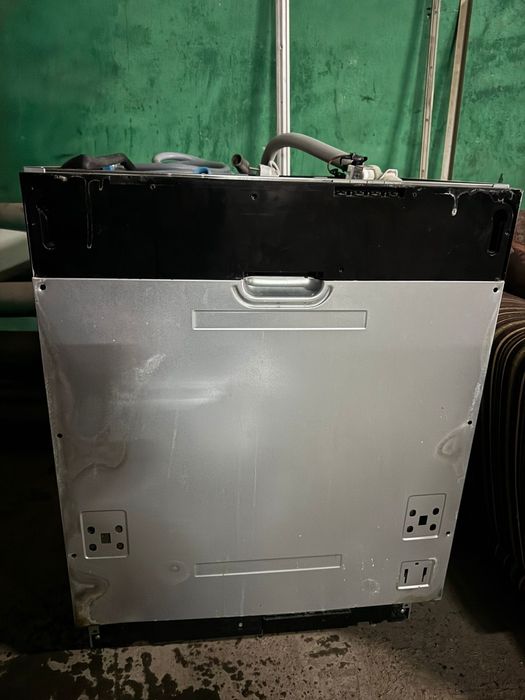 Продам посудомоечную машину