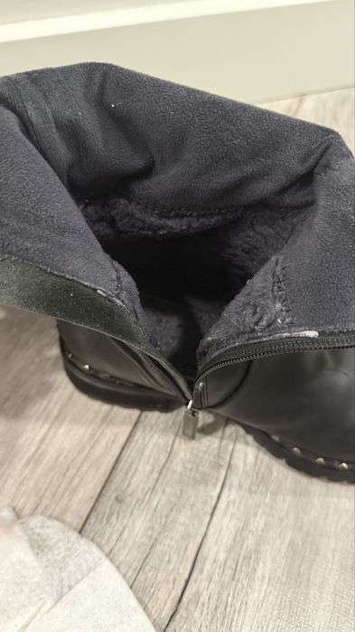 Продам зимние сапоги кожаные BASCONI