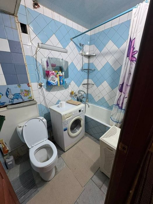 Продаётся Чиланзар 9 квартал 2в3/1/4 Балкон 2×6 ориентир РОВД