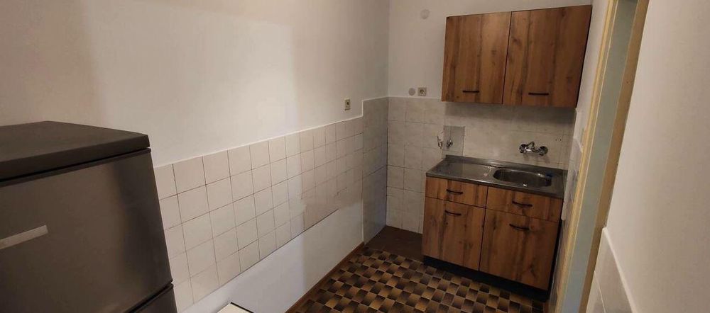 Дава се под наем Многостаен апартамент в Бургас, Център - 90 кв.м за 408 € - Снимка #2