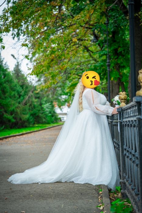 Продам платье свадебное