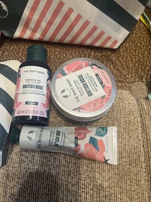 Set ingrijire the body shop british rose