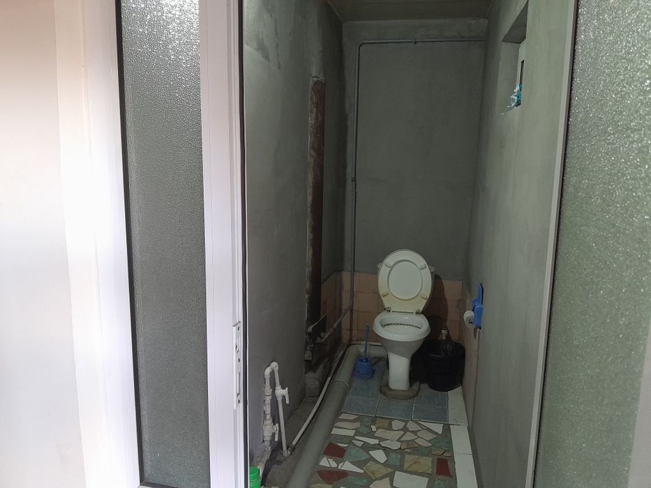 Hovli joyli uy sotiladi