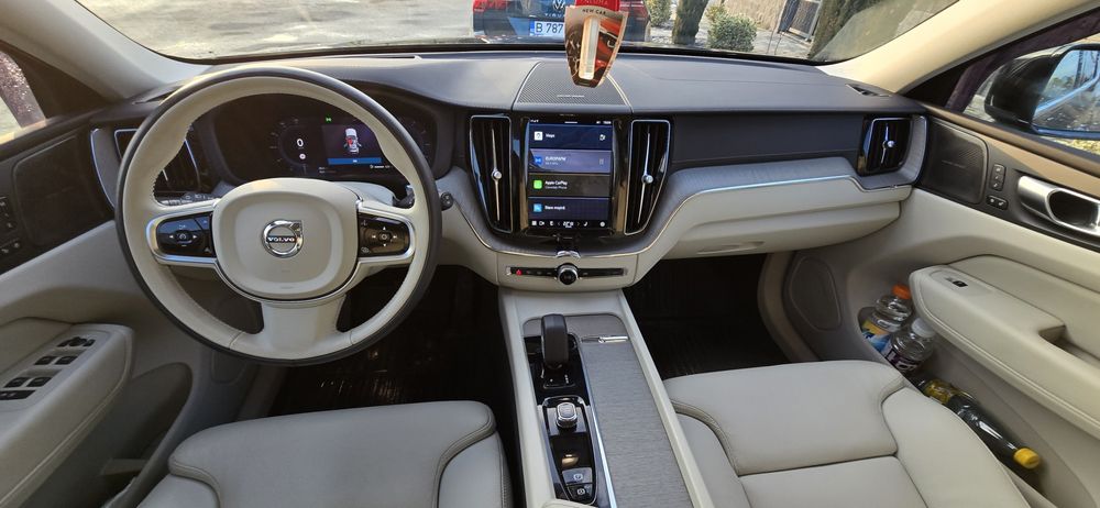 Volvo xc 60- an 2023