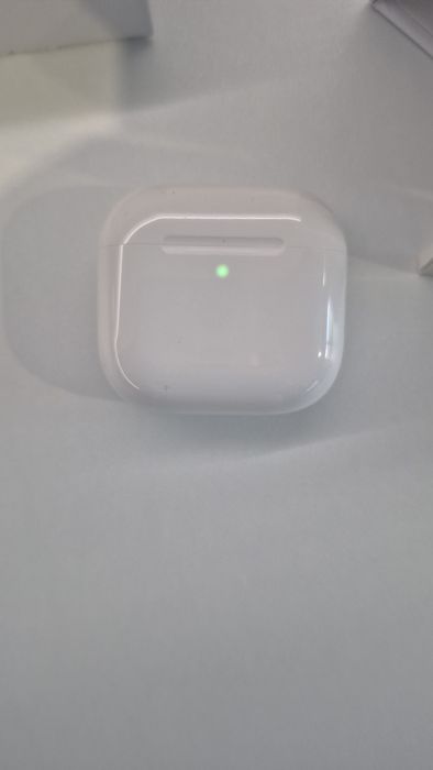 Airpods 4 Noi primite cadou