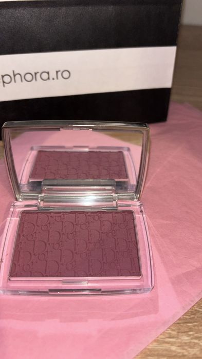 Dior rosy glow blush - 006 berry