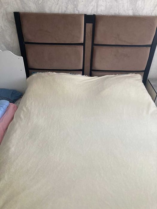 Двуспальная кровать 160*200