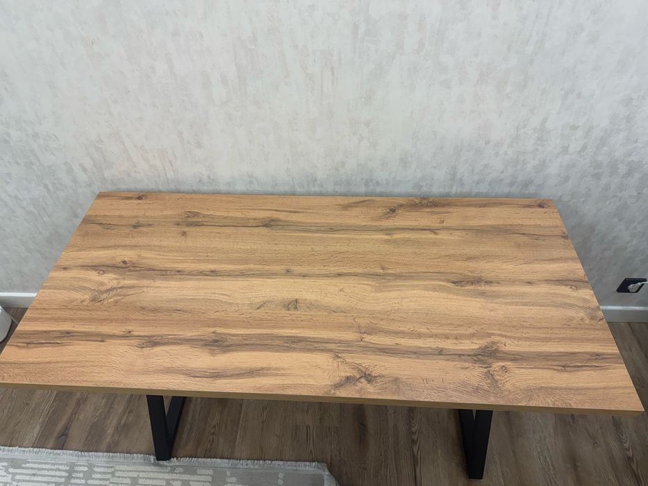 Продаеться компьютерный стол