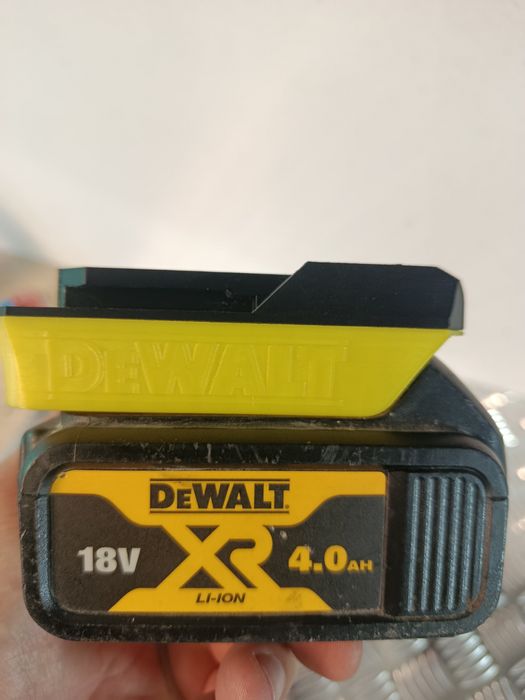 Adaptor baterie DeWalt la scule Parkside