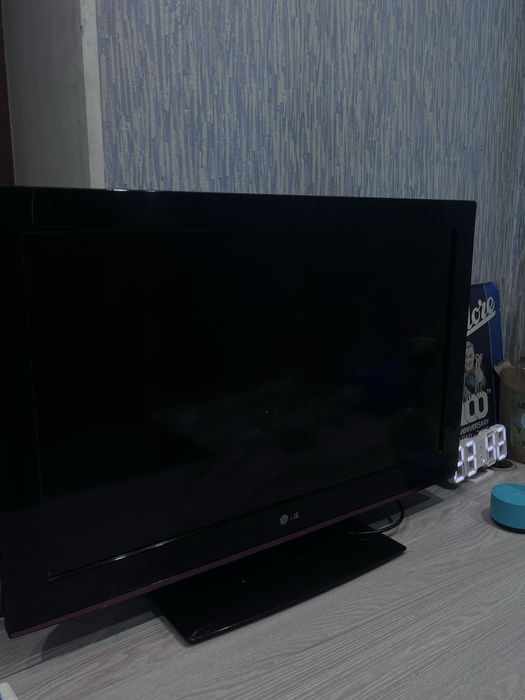 Продам телевизор LG