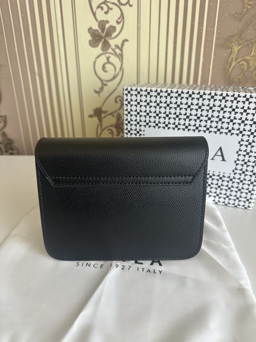 Чисто нови чанти Furla Metropolis