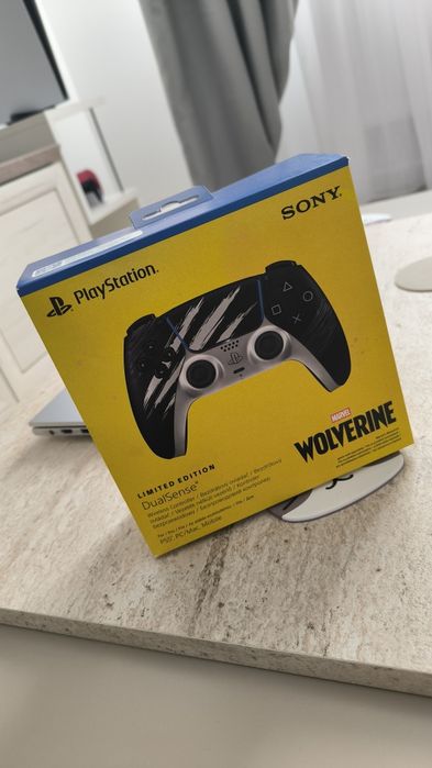 Controller Wireless PlayStation 5 (PS5) DualSense V2, Marvel’s Wolverine Adamantium Limited Edition