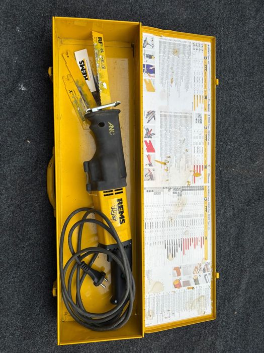 Fierastrau electric pendular REMS Cat ANC VE Set, 1050W