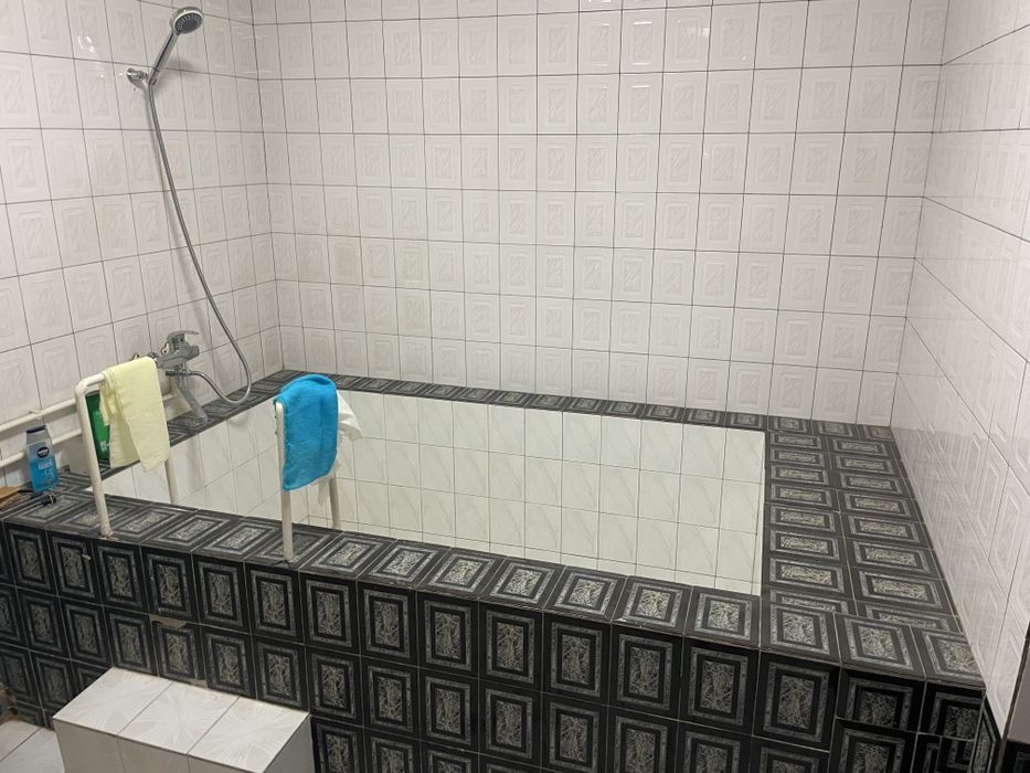 Nazarbek NOTARIUS ko'chada 24-maktab yonida TUPIK KO'CHA 8 sotk