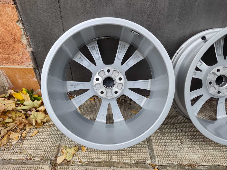 ОРИГИНАЛНИ джанти 18 ' цола 5x112 57,1 AUDI Q3 VW Tiguan / АУДИ ФОЛКСВАГЕН ET43 7J