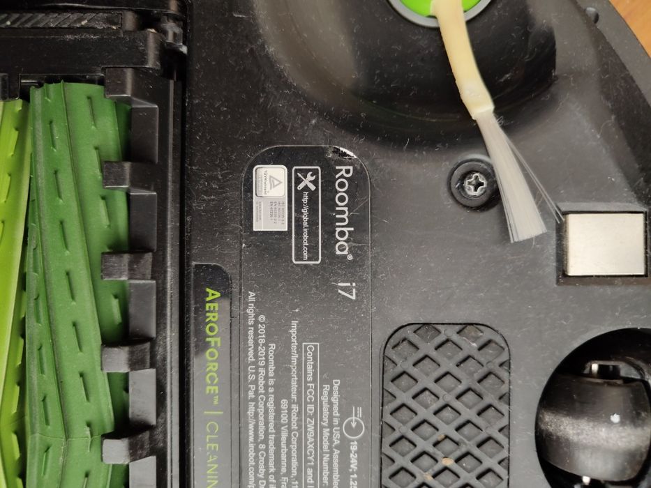 Robot aspirator iRobot Roomba i7