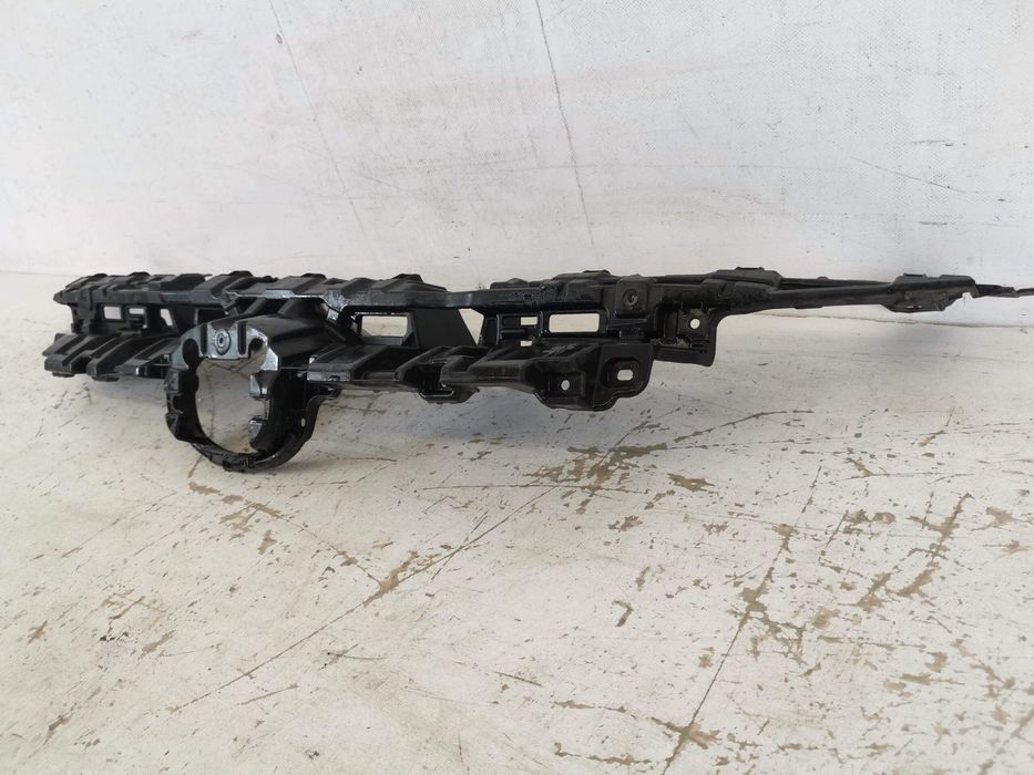 Toyota RAV4 / Тойота РАВ4 [ - ] Оригинална стойка за радиатор, в добро