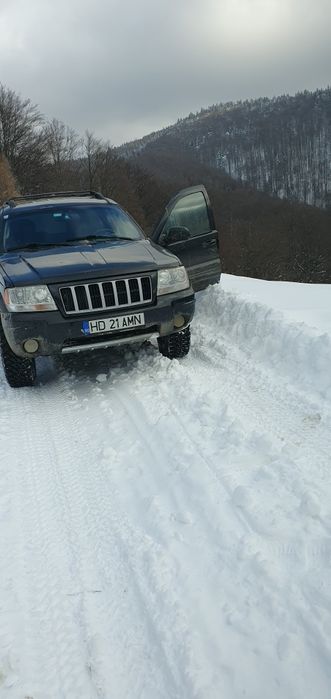 Vând jeep grand cheroche 2.7