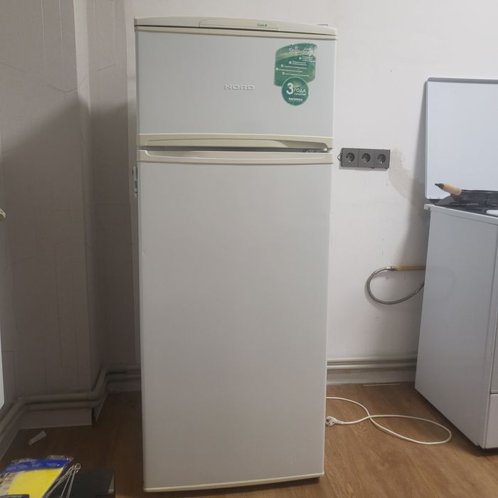 Холодильник б/у требуется ремонт